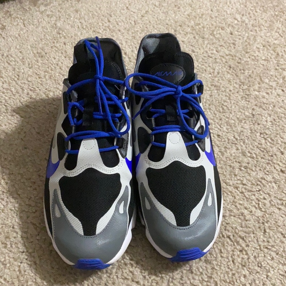 Nike men’s shoes 9.5 used once